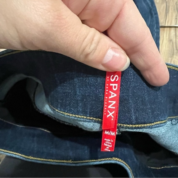 Spanx Cropped Flared Denim Jeans Medium wash - Picture 13 of 14